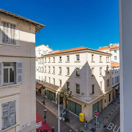 Appartement Very 3 Bedrooms In The Heart Of Downtown *