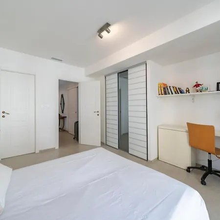 Appartement Very 3 Bedrooms In The Heart Of Downtown Cannes