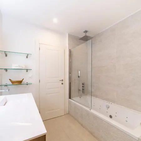 Very 3 Bedrooms In The Heart Of Downtown Appartement