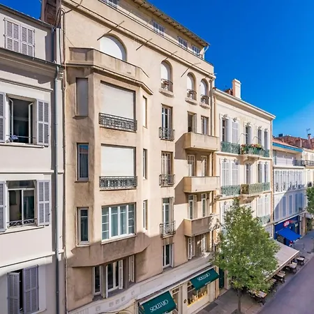 Very 3 Bedrooms In The Heart Of Downtown Cannes